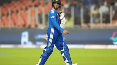 Take a single, get off the mark: Gavaskar's simple fix for Abhishek